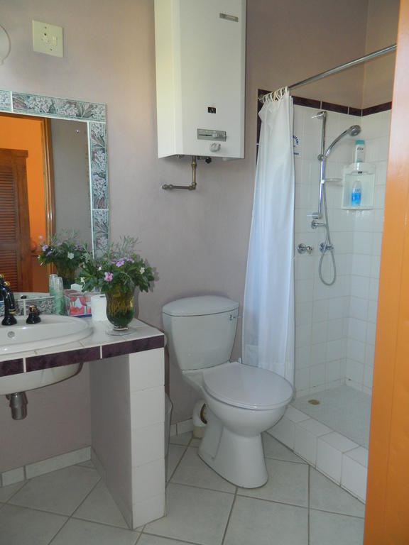 Corona Guest Farm Room photo